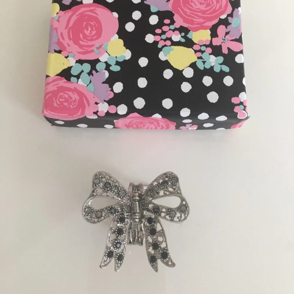 BCBGMAXAZRIA women’s Boutique Hairband Crystals